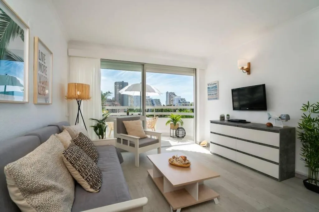 Apartamento em frente à praia com piscina e ténis Portimão Portugal