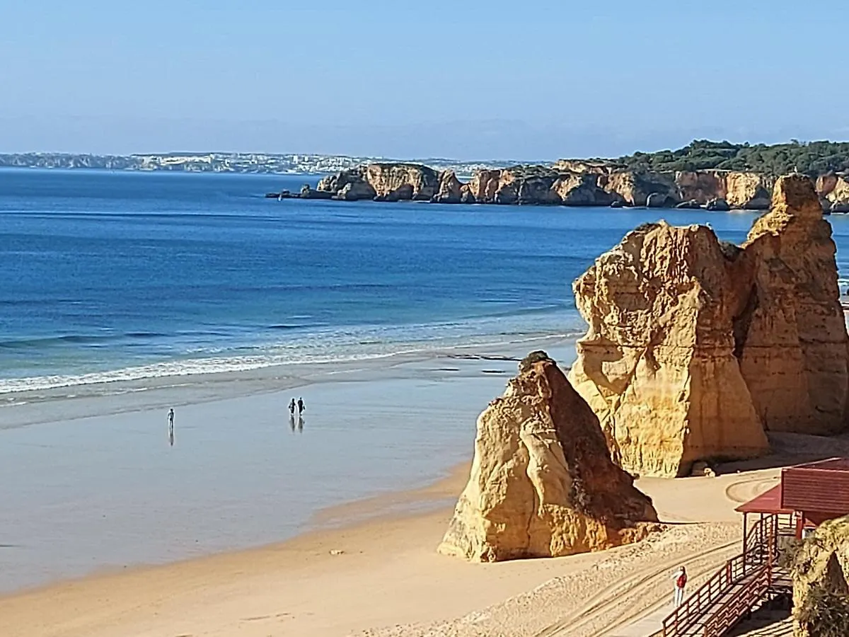 Apartamento em frente à praia com piscina e ténis Portimão 0*,