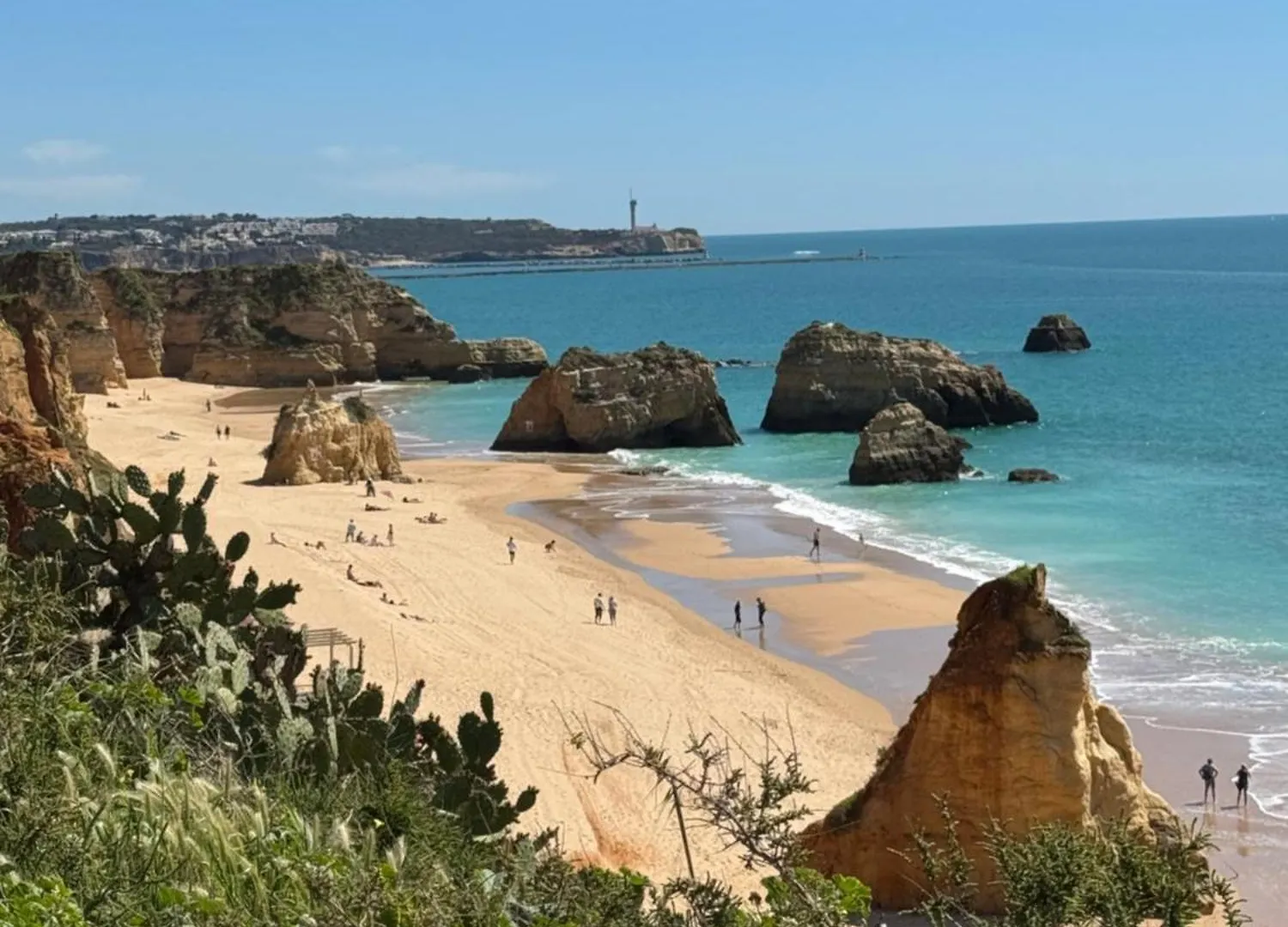 Apartamento em frente à praia com piscina e ténis Portimão Portugal